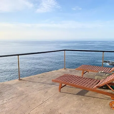 El Faro - Waterfront Holiday home