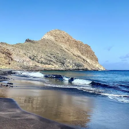 El Faro - Waterfront Holiday home *